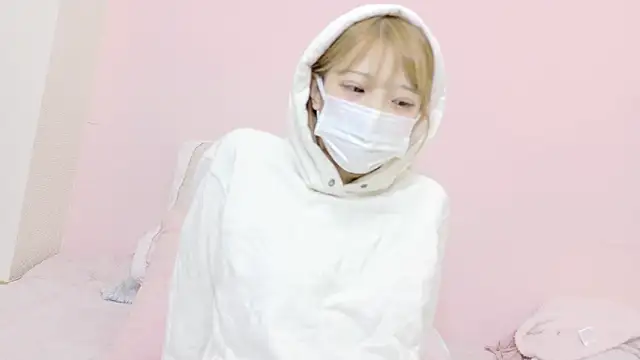 Snapshot of -nyanko- chatting on March 9, 11:47 am -nyanko- online show from March 9, 11:47 am