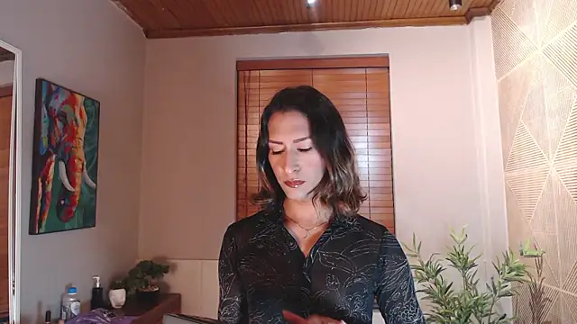 Georgina Palacios  online show from February 13, 3:50 am