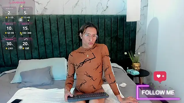 Snapshot of Georgina_Palacios_ chatting on March 15, 4:02 am Georgina Palacios online show from March 15, 4:02 am