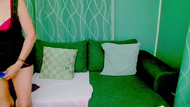 Snapshot of adeleadison chatting on October 23, 7:01 pm adeleadison online show from October 23, 7:01 pm