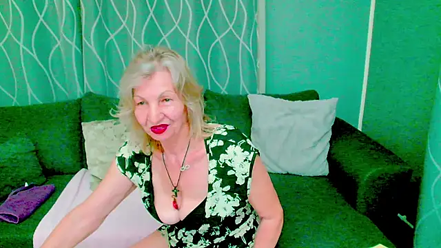 Snapshot of adeleadison chatting on October 21, 5:45 pm adeleadison online show from October 21, 5:45 pm