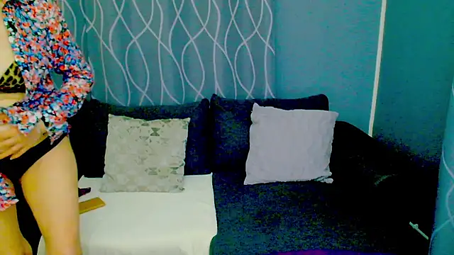 Snapshot of adeleadison chatting on November 1, 5:25 am adeleadison online show from November 1, 5:25 am