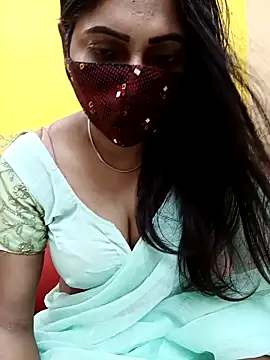 Snapshot of Thamarai28 chatting on September 13, 11:43 am Thamarai28 online show from September 13, 11:43 am