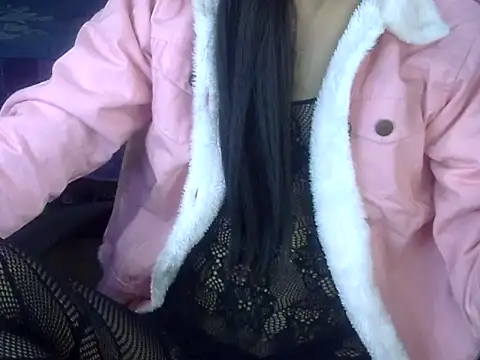 YourCDBitch online show from November 11, 6:58 pm