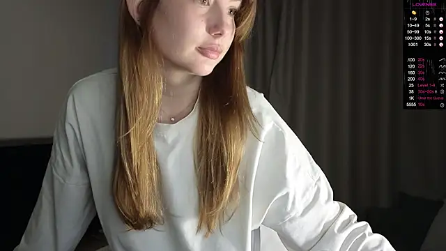 Snapshot of Sakura_Moore chatting on October 29, 1:43 pm Sakura Moore online show from October 29, 1:43 pm