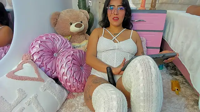 BrithanyParker  online show from March 17, 6:27 am