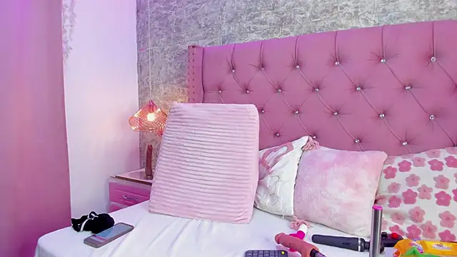 BrithanyParker  online show from January 6, 10:03 pm