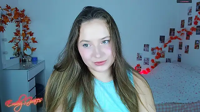 Snapshot of EmilyxxGraces chatting on September 21, 8:36 pm EmilyxxGraces online show from September 21, 8:36 pm