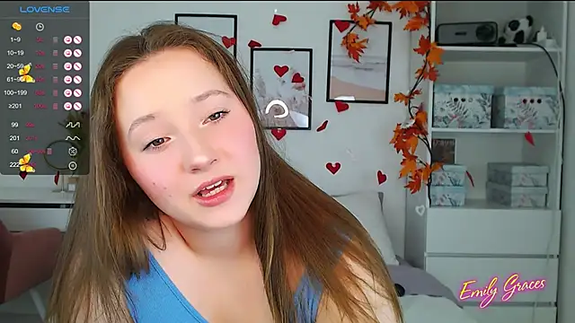 Snapshot of EmilyxxGraces chatting on March 13, 10:54 pm EmilyxxGraces online show from March 13, 10:54 pm