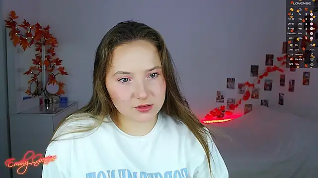 Snapshot of EmilyxxGraces chatting on September 25, 6:14 pm EmilyxxGraces online show from September 25, 6:14 pm
