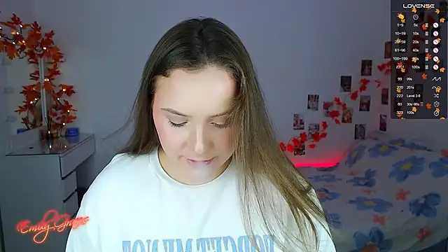 Snapshot of EmilyxxGraces chatting on October 18, 3:08 am EmilyxxGraces online show from October 18, 3:08 am