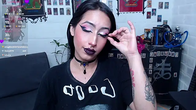 Snapshot of Nyx_Blackmoon chatting on March 21, 6:18 pm Nyx Blackmoon online show from March 21, 6:18 pm