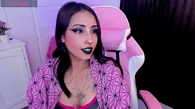 Snapshot of Nyx_Blackmoon chatting on September 23, 4:03 pm Nyx Blackmoon online show from September 23, 4:03 pm