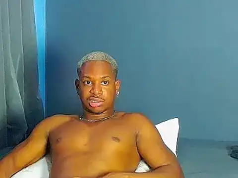 Snapshot of JackBlackone chatting on October 7, 1:34 pm JackBlackone online show from October 7, 1:34 pm