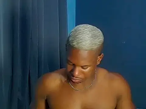 Snapshot of JackBlackone chatting on December 16, 10:14 pm JackBlackone online show from December 16, 10:14 pm