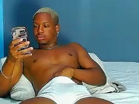 Snapshot of JackBlackone chatting on September 23, 2:13 pm JackBlackone online show from September 23, 2:13 pm