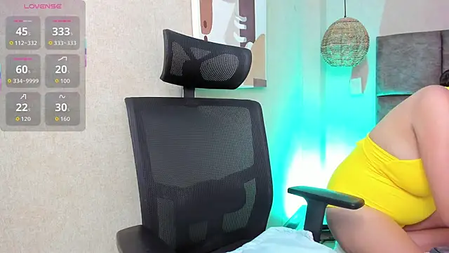 Snapshot of elizabeth_20 chatting on October 21, 6:51 pm elizabeth 20 online show from October 21, 6:51 pm