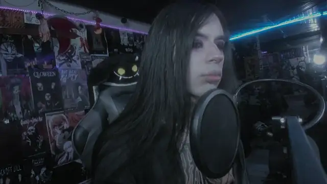Snapshot of rotten_dreams chatting on March 7, 6:11 pm rotten dreams online show from March 7, 6:11 pm