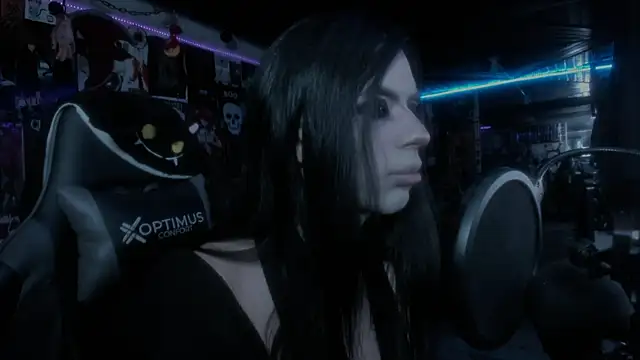 Snapshot of rotten_dreams chatting on February 23, 9:48 pm rotten dreams online show from February 23, 9:48 pm