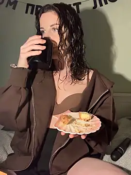 MollyBer online show from November 23, 7:02 pm