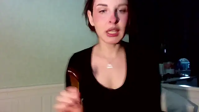 Snapshot of MollyBer chatting on February 16, 4:05 pm MollyBer online show from February 16, 4:05 pm