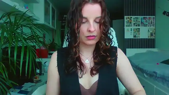 MollyBer online show from April 14, 12:21 pm