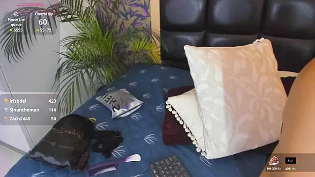 megan al online show from February 25, 6:33 pm