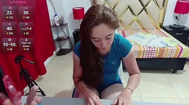 Snapshot of hikranshurt chatting on March 11, 3:36 am hikranshurt online show from March 11, 3:36 am