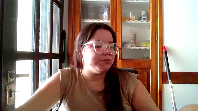 loqurasxxx online show from February 9, 5:33 pm