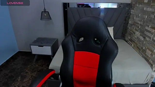 MELINAMARTINS online show from January 15, 7:28 pm