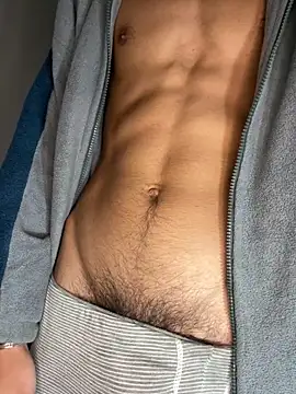 Snapshot of Hamza-Maroki chatting on December 20, 10:23 pm Hamza-Maroki online show from December 20, 10:23 pm