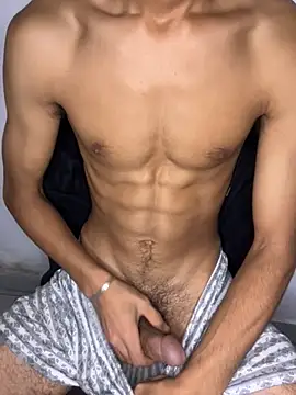 Snapshot of Hamza-Maroki chatting on October 25, 5:17 am Hamza-Maroki online show from October 25, 5:17 am