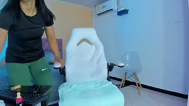 cristal crossfitx online show from September 29, 10:33 am