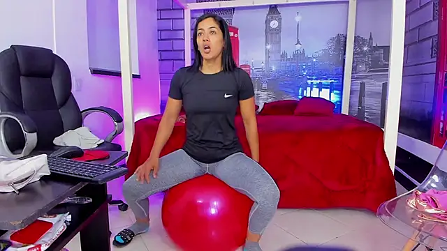 cristal crossfitx online show from June 30, 10:37 am