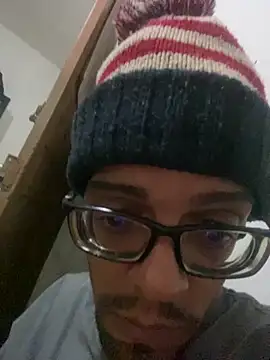 Snapshot of Diegodelicia chatting on November 16, 4:28 am Diegodelicia online show from November 16, 4:28 am