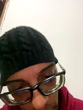 Snapshot of Diegodelicia chatting on November 23, 5:28 am Diegodelicia online show from November 23, 5:28 am