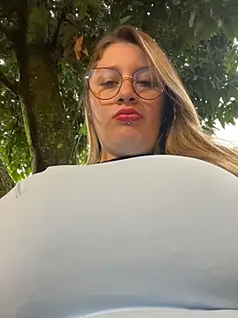 aurora coldd online show from April 13, 10:25 pm