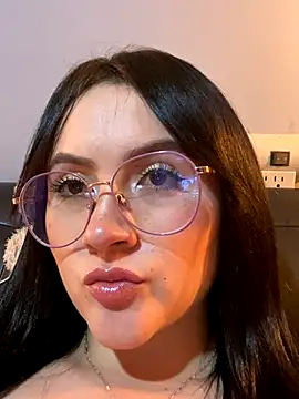 ValentinaOrtiz3 online show from October 18, 3:41 am