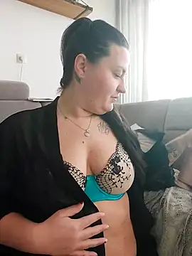 justtess online show from March 21, 8:17 am