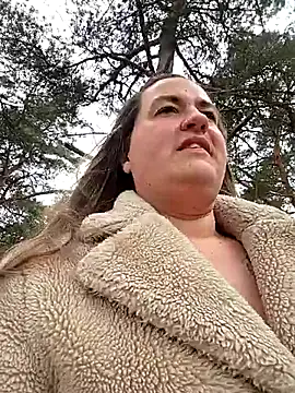 justtess online show from April 13, 1:04 pm