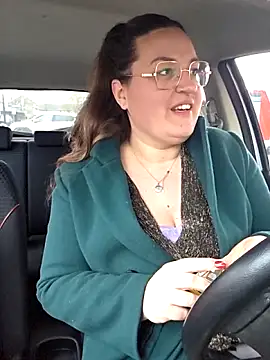 justtess online show from November 19, 9:20 am