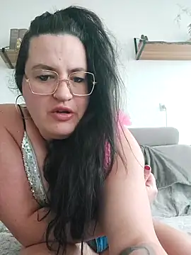 justtess online show from March 11, 10:40 am