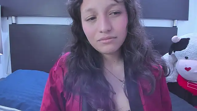 Snapshot of Marii_18 chatting on March 13, 6:58 am Marii 18 online show from March 13, 6:58 am