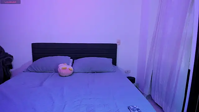  JacobMiller   online show from December 5, 9:01 pm