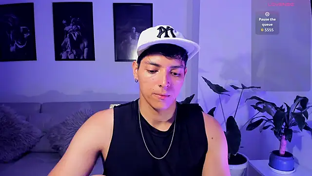  JacobMiller   online show from April 16, 4:13 am