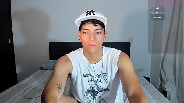  JacobMiller   online show from June 11, 10:51 pm
