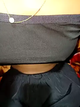 Snapshot of Pooja95t chatting on February 9, 3:11 am Pooja95t online show from February 9, 3:11 am