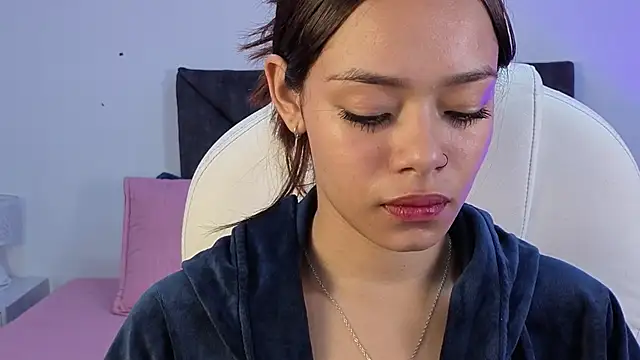 sara sharma  online show from November 15, 2:10 pm