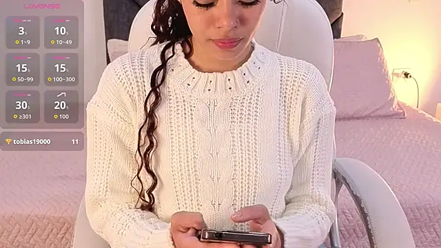 sara sharma  online show from September 27, 3:51 pm