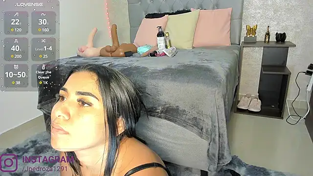 crystal beennz online show from March 5, 4:24 am